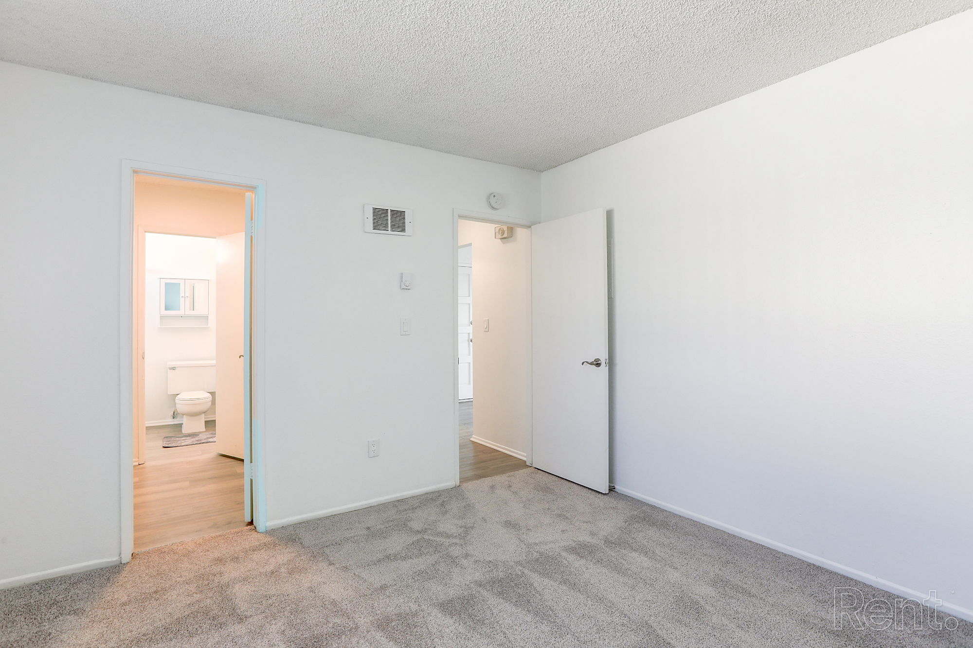 Chateau deville apartment floorplan-e bedroom showing closet and hallway